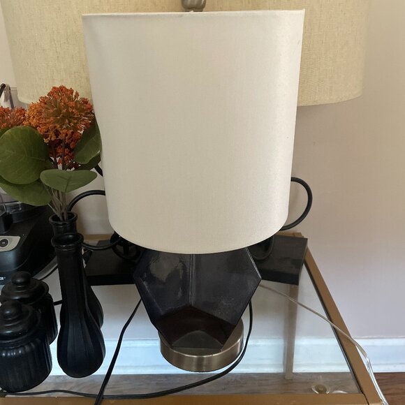 Modern Table Lamp - Picture 1 of 1